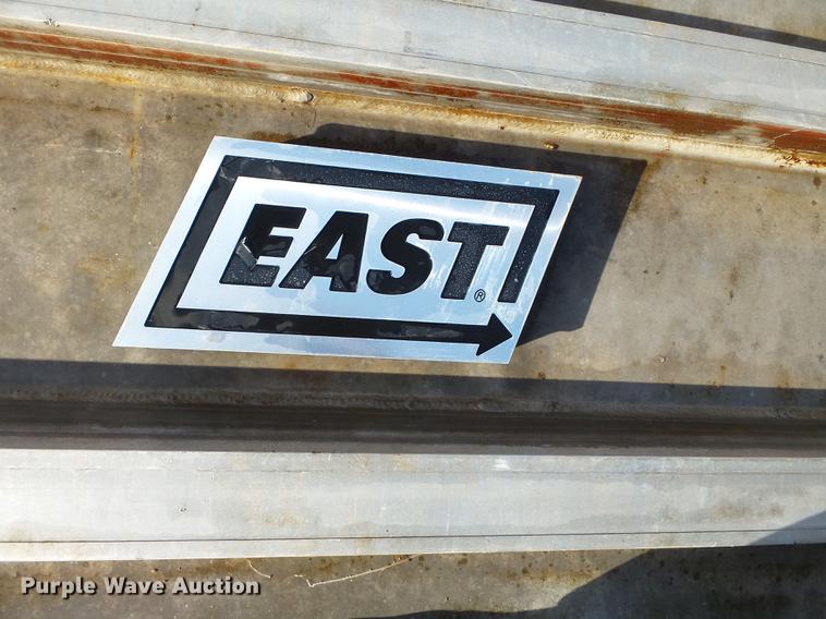 image for item DD2375 East dump trailer tailgate