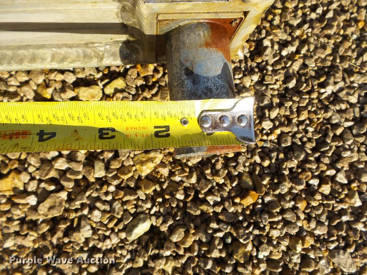 image for item DD2375 East dump trailer tailgate