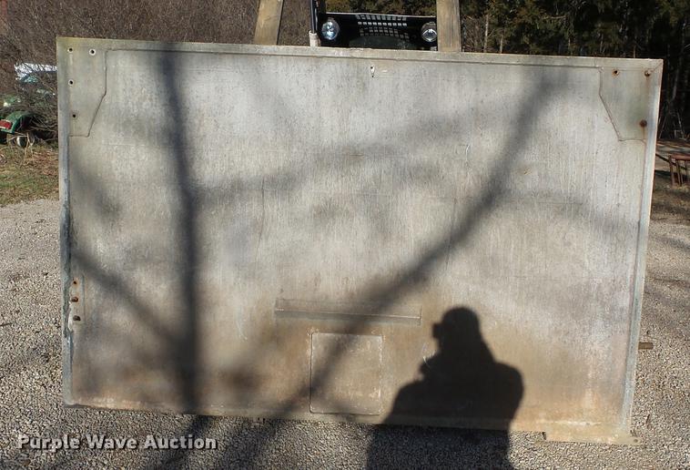 image for item DD2377 RAM dump trailer tailgate