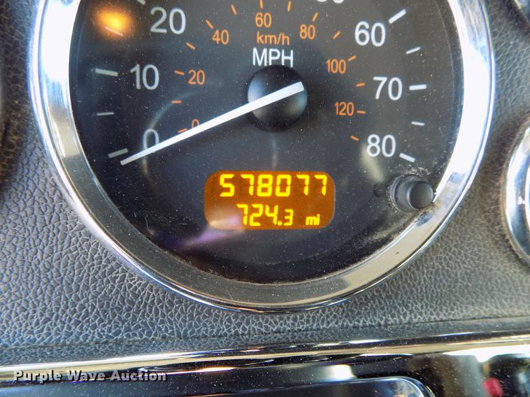 image for item DE7562 2012 Peterbilt Paccar 386 semi truck