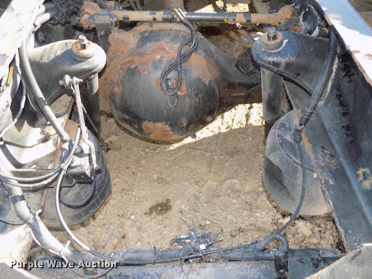 image for item DE7562 2012 Peterbilt Paccar 386 semi truck