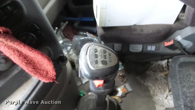 image for item DG2855 2016 Freightliner Cascadia semi truck