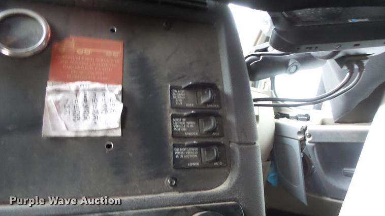 image for item DG2855 2016 Freightliner Cascadia semi truck