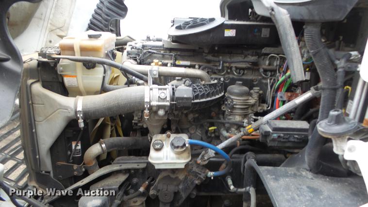 image for item DG2855 2016 Freightliner Cascadia semi truck