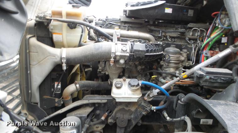 image for item DG2855 2016 Freightliner Cascadia semi truck