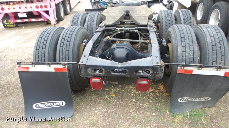 image for item DG2855 2016 Freightliner Cascadia semi truck