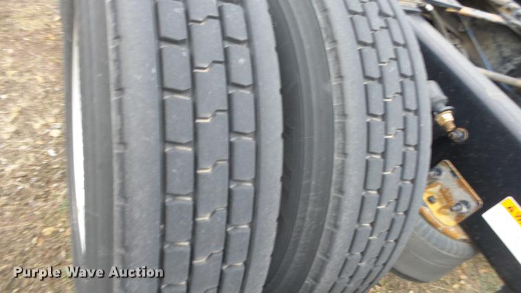 image for item DG2855 2016 Freightliner Cascadia semi truck