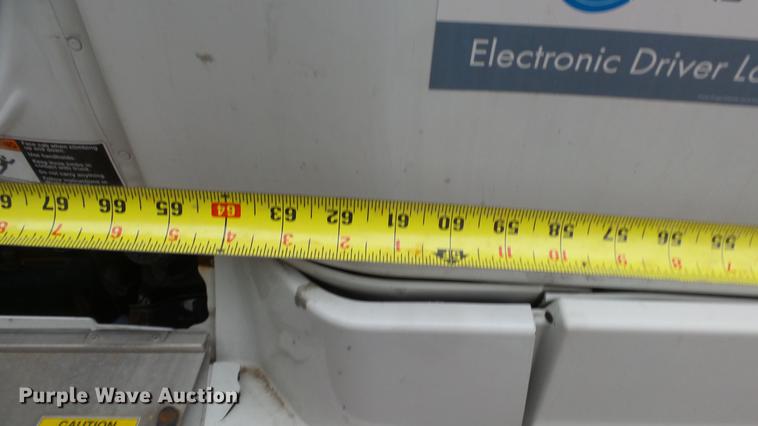 image for item DG2855 2016 Freightliner Cascadia semi truck