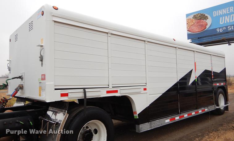 image for item ER9357 2010 Mickey 12AT side load enclosed trailer