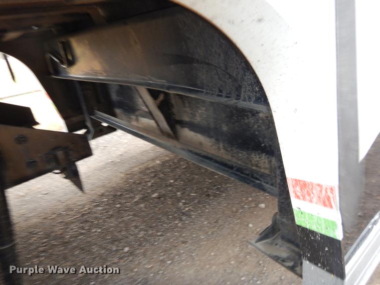 image for item ER9357 2010 Mickey 12AT side load enclosed trailer