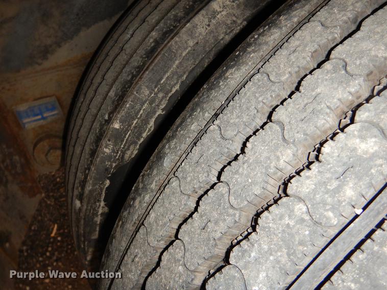 image for item ER9357 2010 Mickey 12AT side load enclosed trailer