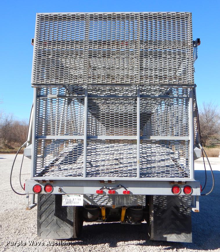 image for item ER9369 1989 JC Manufacturing  golf cart / ATV / UTV carrier trailer