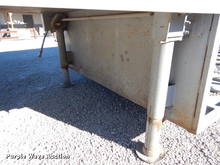 image for item ER9369 1989 JC Manufacturing  golf cart / ATV / UTV carrier trailer