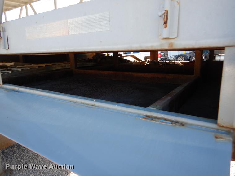 image for item ER9369 1989 JC Manufacturing  golf cart / ATV / UTV carrier trailer