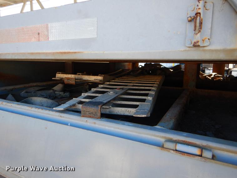 image for item ER9369 1989 JC Manufacturing  golf cart / ATV / UTV carrier trailer