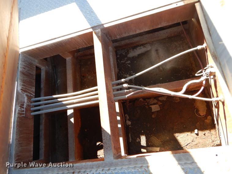 image for item ER9369 1989 JC Manufacturing  golf cart / ATV / UTV carrier trailer