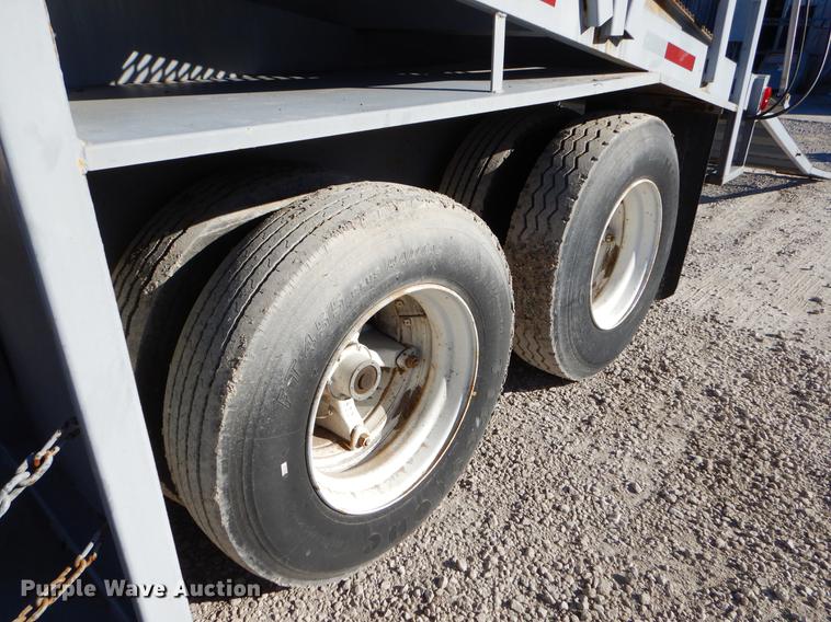 image for item ER9369 1989 JC Manufacturing  golf cart / ATV / UTV carrier trailer