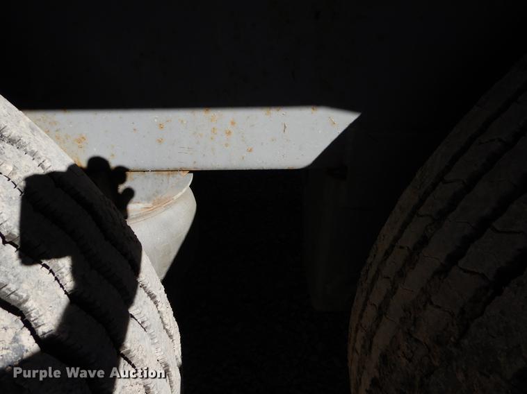 image for item ER9369 1989 JC Manufacturing  golf cart / ATV / UTV carrier trailer