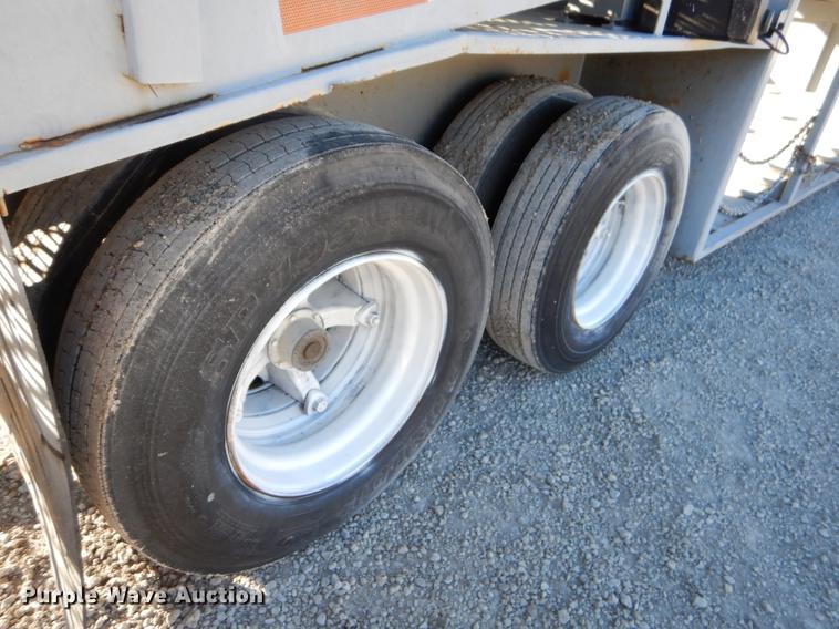 image for item ER9369 1989 JC Manufacturing  golf cart / ATV / UTV carrier trailer