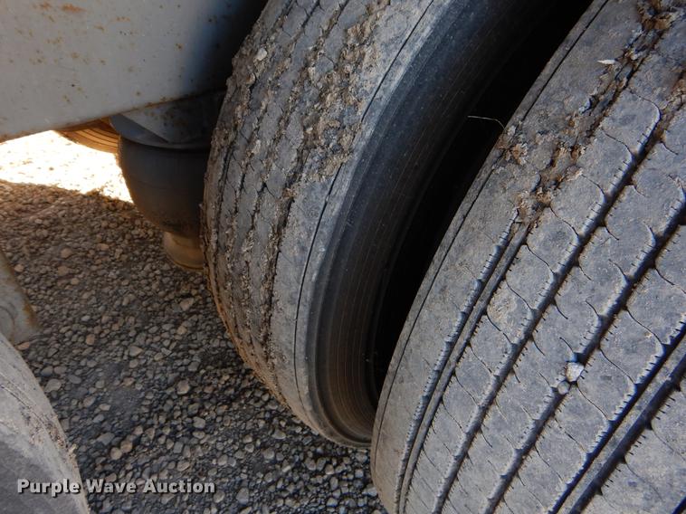 image for item ER9369 1989 JC Manufacturing  golf cart / ATV / UTV carrier trailer