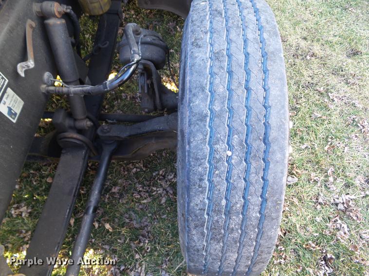 image for item L5733 2013 Peterbilt 386 semi truck