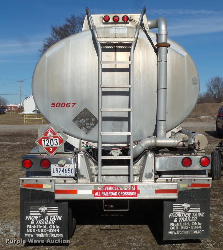 image for item L5734 2000 Polar tank trailer