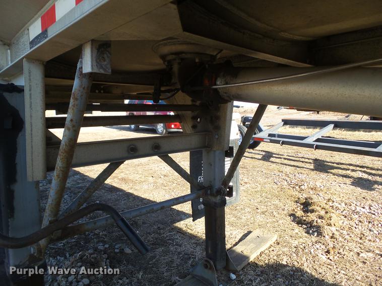 image for item L5734 2000 Polar tank trailer