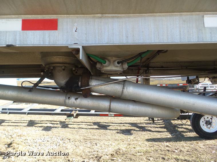 image for item L5734 2000 Polar tank trailer