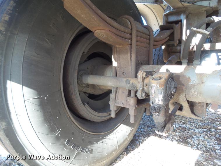 image for item L5734 2000 Polar tank trailer