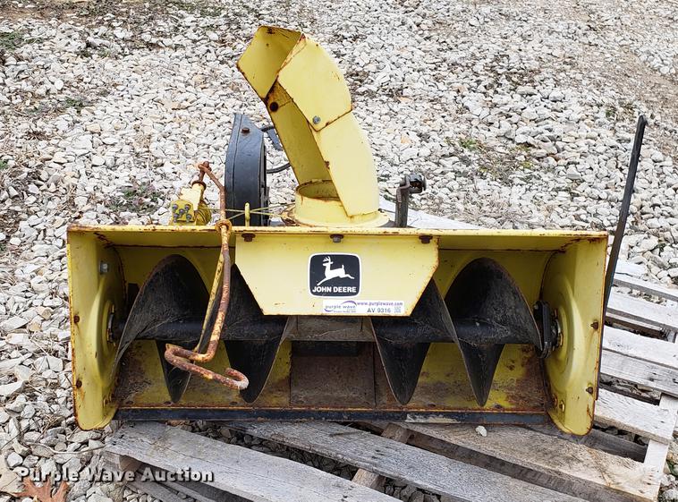 image for item AV9316 John Deere G37AK snow blower