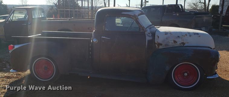 image for item AV9322 1947 Chevrolet pickup truck