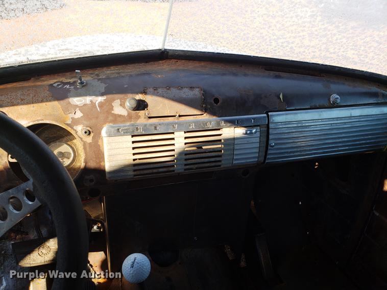 image for item AV9322 1947 Chevrolet pickup truck