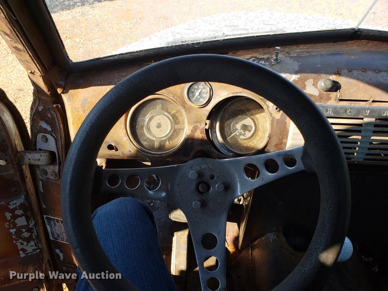 image for item AV9322 1947 Chevrolet pickup truck