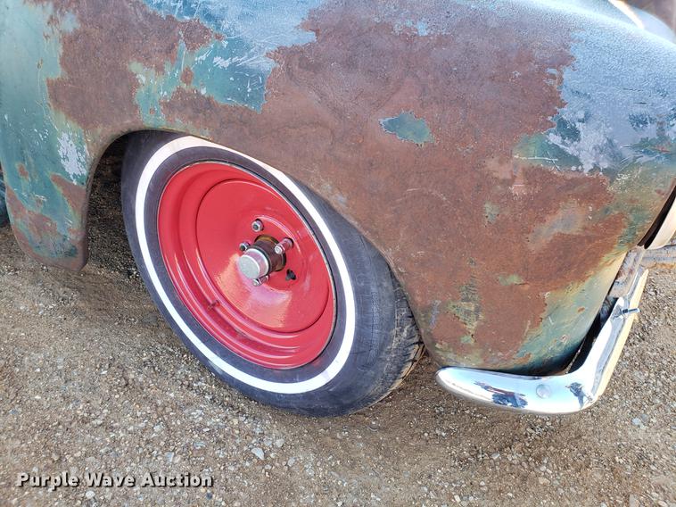 image for item AV9322 1947 Chevrolet pickup truck