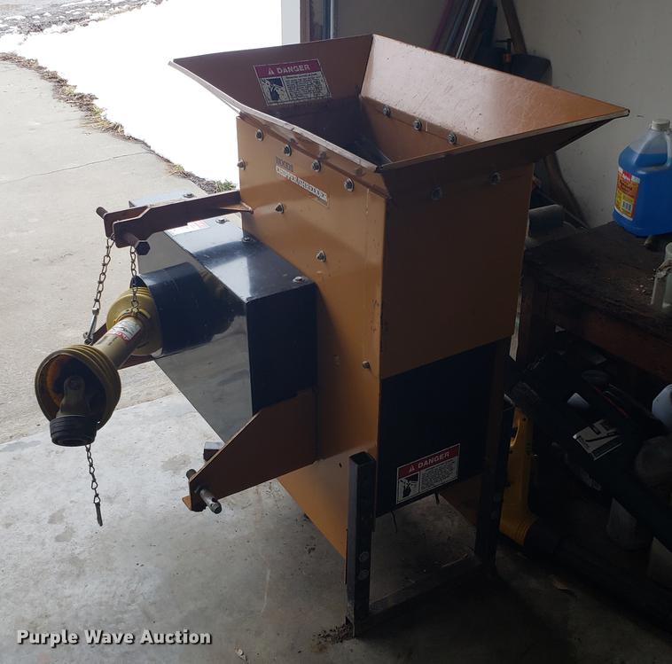 image for item AV9357 1995 Woods 5000 wood chipper