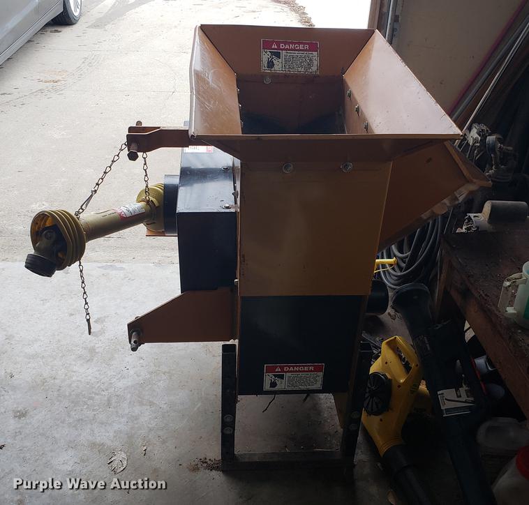 image for item AV9357 1995 Woods 5000 wood chipper