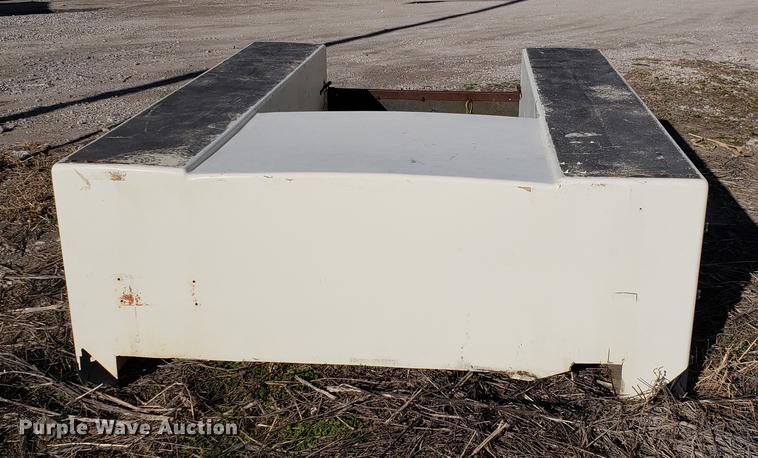 image for item AV9364 Utility bed