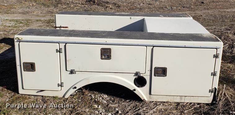 image for item AV9364 Utility bed