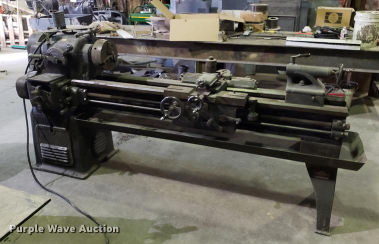 image for item AV9365 English lathe