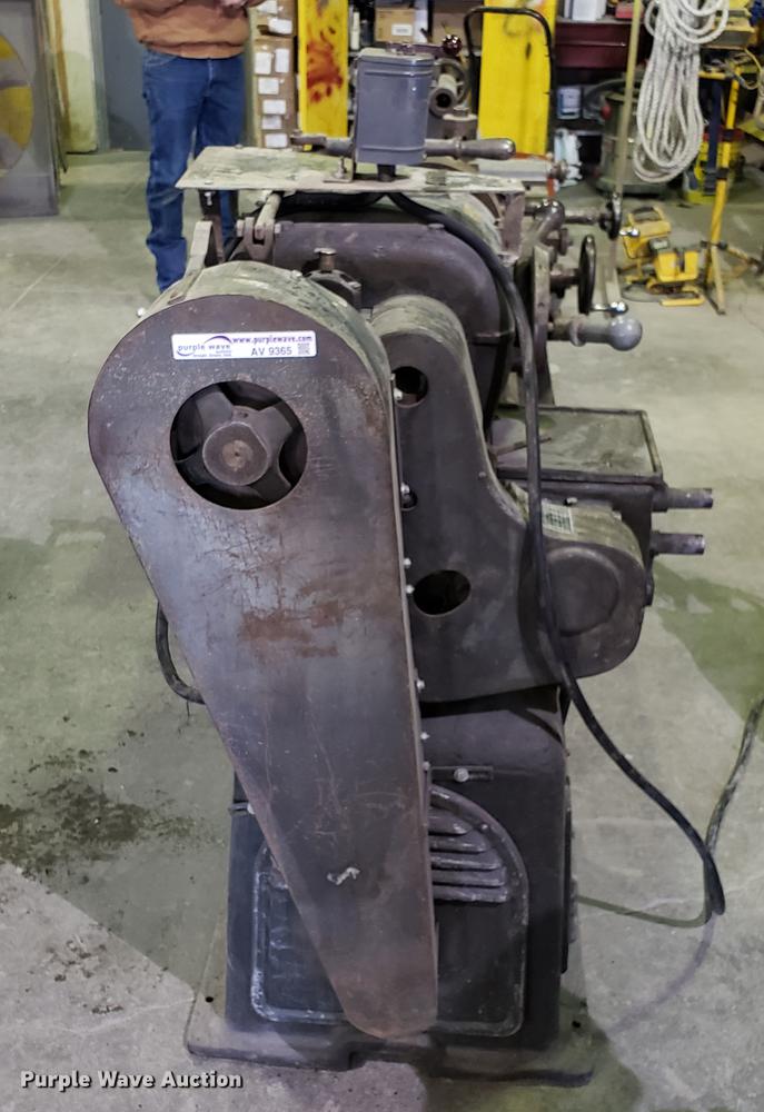 image for item AV9365 English lathe