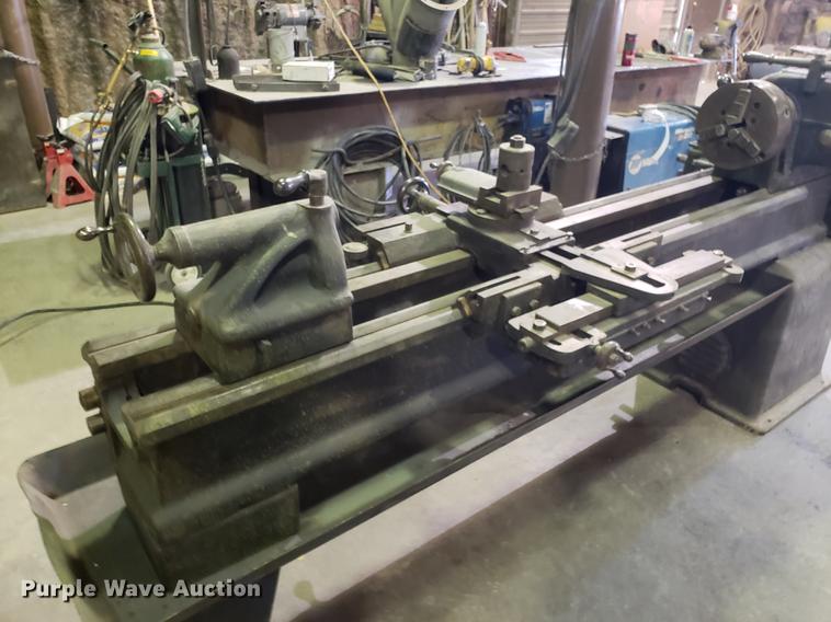 image for item AV9365 English lathe