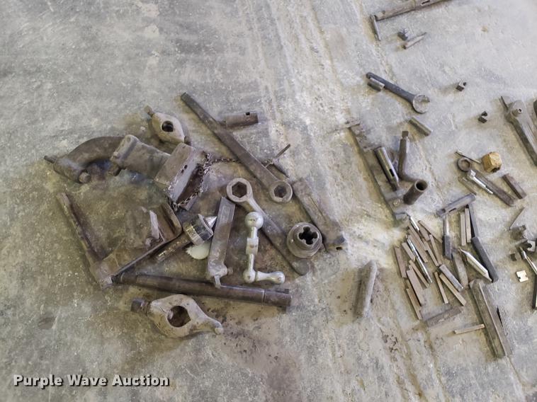 image for item AV9365 English lathe