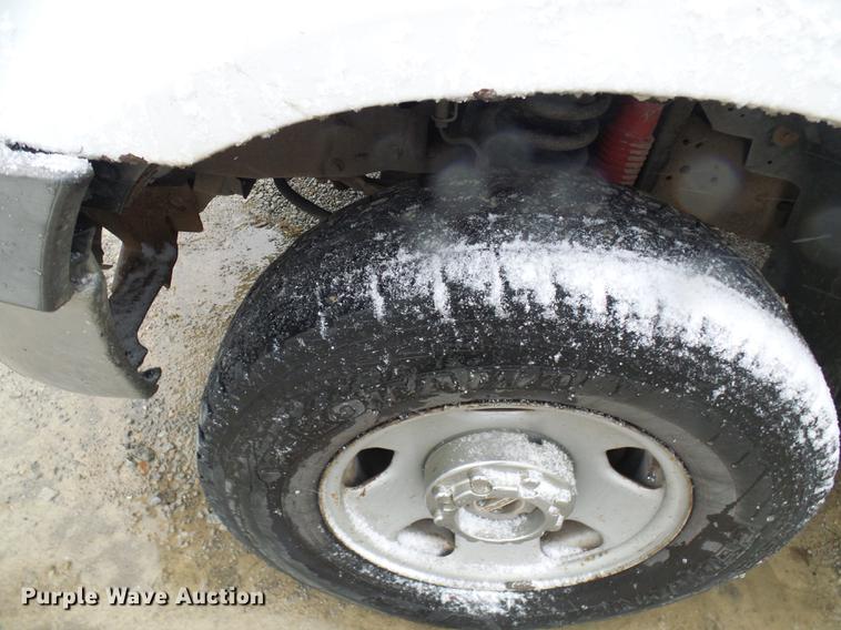 image for item DB2110 2005 Ford F350 Super Duty Crew Cab pickup truck