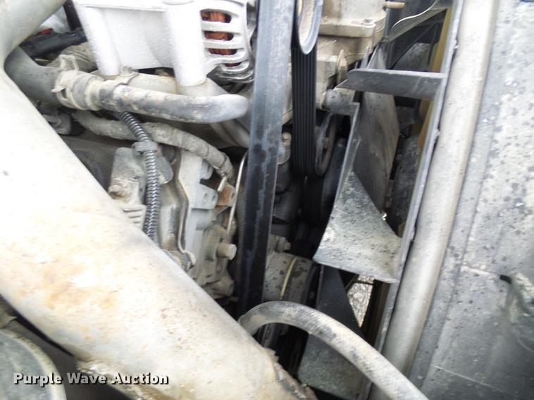 image for item DB2110 2005 Ford F350 Super Duty Crew Cab pickup truck