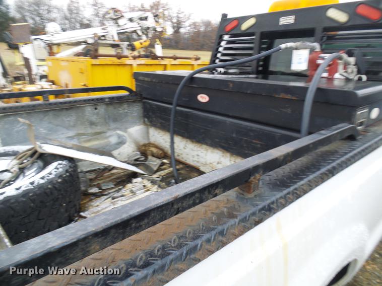 image for item DB2115 2006 Ford F350 Super Duty Crew Cab pickup truck