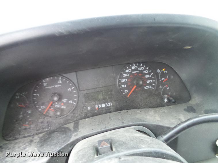 image for item DB2115 2006 Ford F350 Super Duty Crew Cab pickup truck