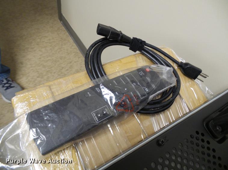 image for item DB2164 (5) DynaScan DS2 46" LCD monitors