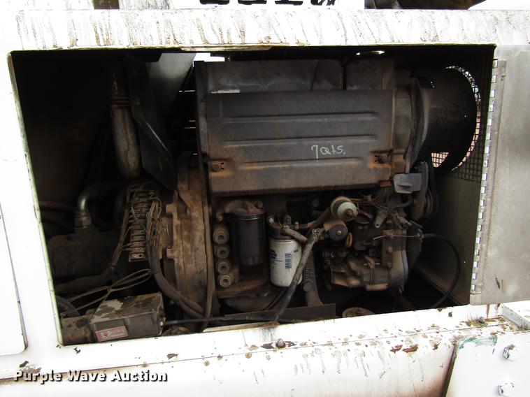 image for item DB6903 1998 JLG 40H boom lift