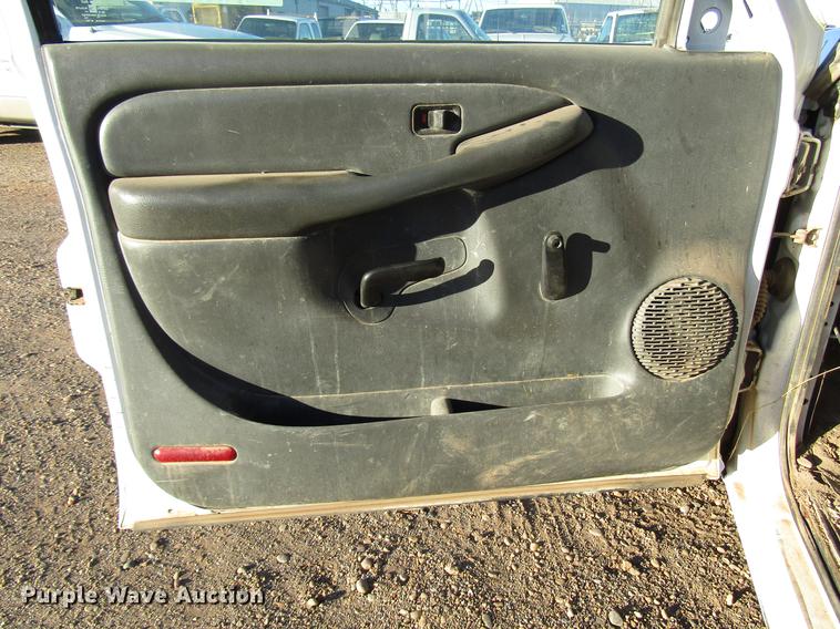 image for item DB6906 2003 Chevrolet Silverado 1500 pickup truck