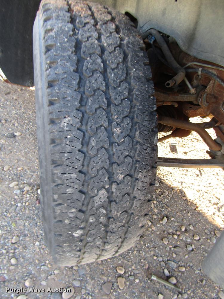 image for item DB6906 2003 Chevrolet Silverado 1500 pickup truck